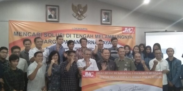 Atasi Persoalan Peternak Ayam Layer, Kementan Dorong BUMDes Beli Jagung dari Petani