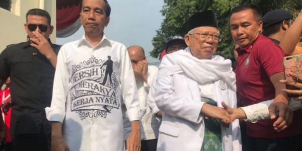Usai Daftar ke KPU Jokowi-Maruf Amin Salat Jumat di Istiqlal Bareng Prabowo-Sandiaga