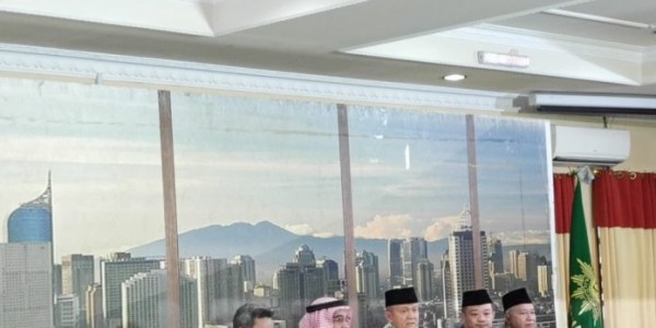 Ketimbang Kasus Rizieq, Dubes Arab Lebih Sesalkan Bendera Tauhid Dibakar