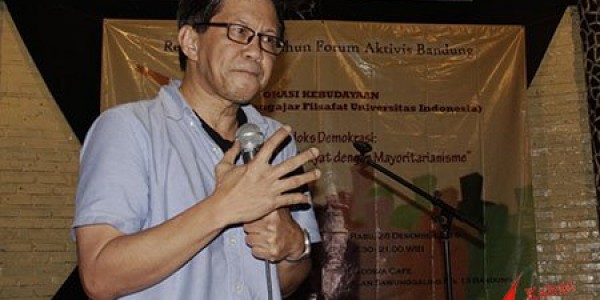 Tunggu Putusan 20% PT, Rocky Gerung: MK Tertinggal oleh Kegenitan Talk Show