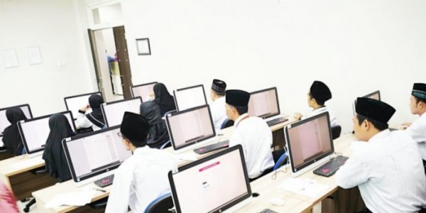 Ribuan Guru Madrasah Ikuti Uji Pengetahuan PPG dalam Jabatan