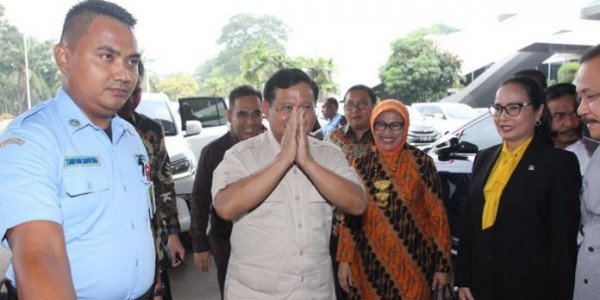 Prabowo: Keberanianku Membela Kebenaran, Berkat Ibu!
