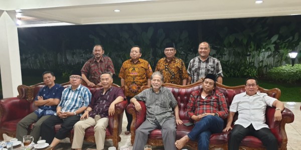Ngomongin Muktamar, Senior PPP Ngumpul Di Kuningan