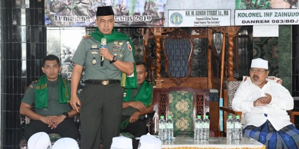 Danrem Zainuddin Bekali Para Santri Dengan Wawasan Kebangsaan