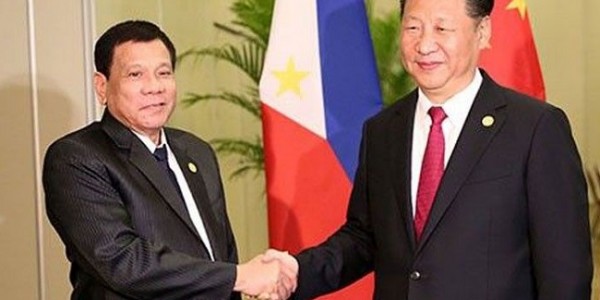 Ketegangan Laut Cina Selatan Meningkat, Duterte Temui Jinping