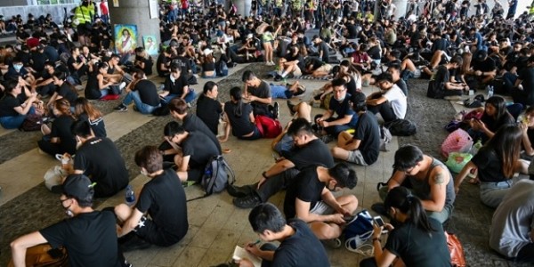 Ratusan Pelajar dan Mahasiswa Hong Kong Boikot Tak Masuk Sekolah