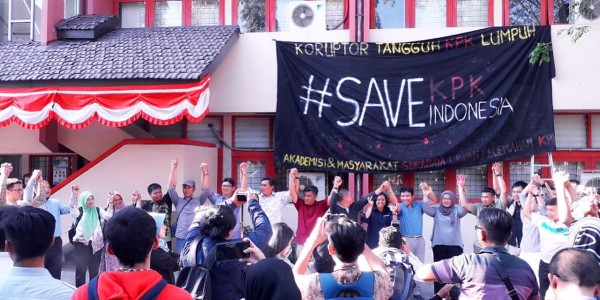 Akademisi Unair : Jangan Biarkan Koruptor Berpesta!