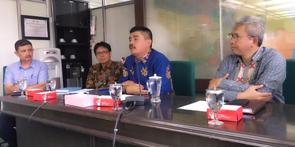 Insiden Pergeseran Pipa, PDAM Menormalisasi & Kirim Air Tangki Gratis pada Warga Surabaya
