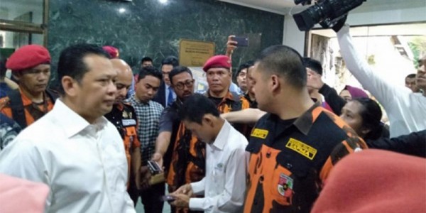 Ketua DPR Kunjungi Mahasiswa Korban Demo di RS Pelni