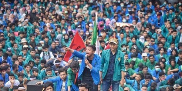 PEMBANGKANGAN SOSIAL?