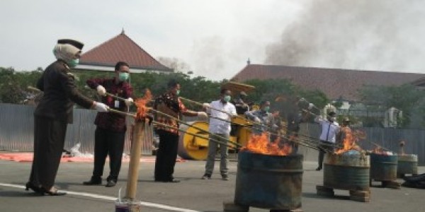 Musnahkan Barbuk Kejahatan, Plt Kajari Bilang Kasus Narkoba Paling Tinggi di Kabupaten Bekasi