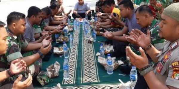 Tentara-Polisi Kabupaten Bekasi Mesra Peringati HUT TNI Ke-74