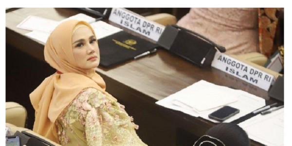 KPK Beri Peringatan Pada Mulan Jameela