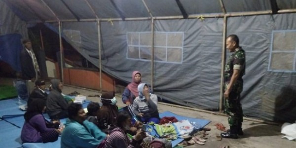 Desa Sumber Brantas Lumpuh Total, TNI Sediakan Posko Darurat