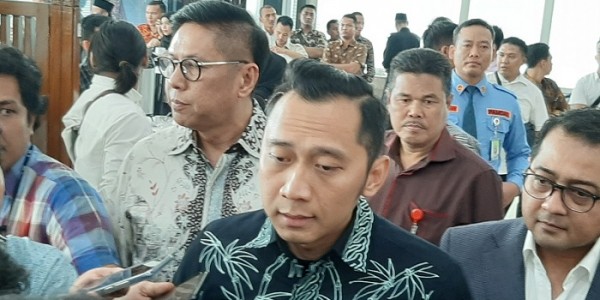 Jokowi Pilih Menteri, Ibas: Kami Hanya Bisa Menonton