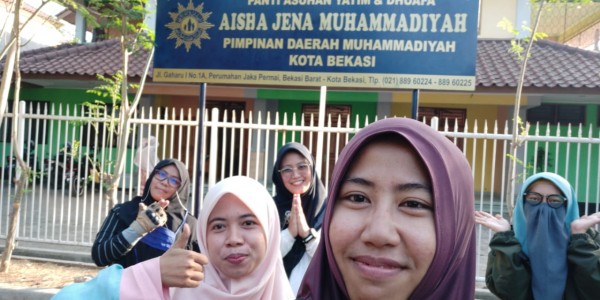 NA Muhammadiyah Kota Bekasi Kunjungi Panti Asuhan Aisha Jena Jakapermai