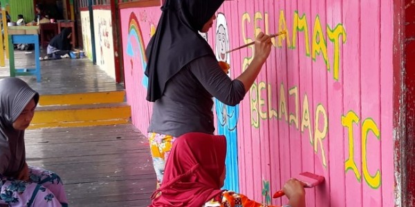 Trik Memajukan Madrasah ala Riska Haneri