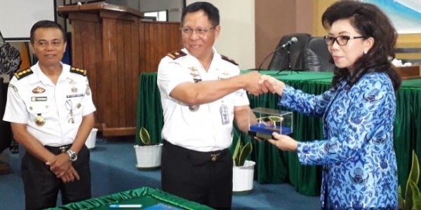 Kantor Kamla Zona Maritim Tengah-UNIMA Teken Nota Kesepahaman Bersama