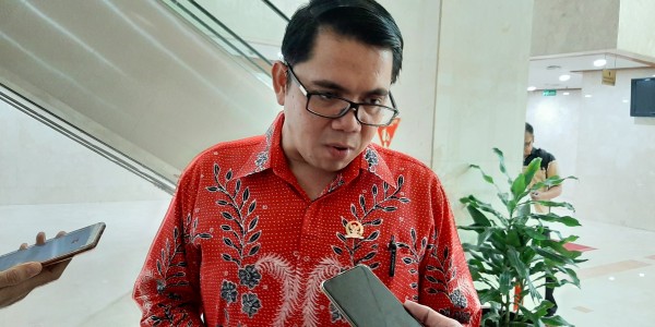 Minta Mahfud MD Mundur, Arteria Dahlan: ICW Jangan Permalukan Diri Sendiri
