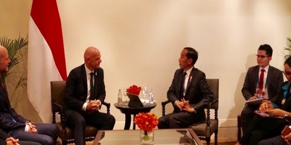 Bertemu Presiden FIFA, Jokowi Jamin Piala Dunia U-20 Berlangsung Lancar
