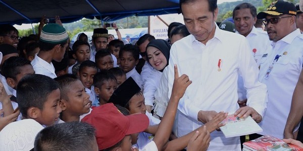 Parpol Pengusul Jabatan Presiden Tiga Periode Harusnya Hengkang Dari Koalisi Jokowi 