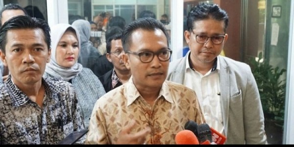 Menag Ingin Pinjam Duit Rp3 T ke Bank Dunia, Iwan Sumule: Koplak, Dana Haji Dikemanain?