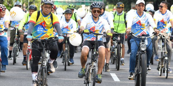 Pahala Nugraha Mansury Lepas Fun Bike HUT Ke 43 KPR BTN