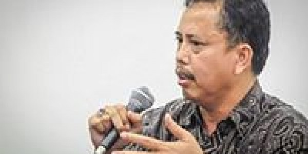 IPW Sesalkan Jokowi Bangun Geng Solo Di Polri