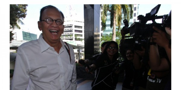 Banjir, Barang-barang di Rumah Roy Marten Hilang