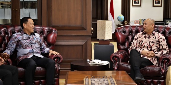 Kemenkop Gandeng KPPU Bakal Awasi Usaha Besar KUMKM