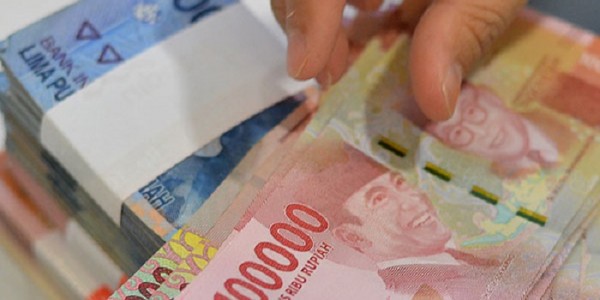 Di Tengah Gejolak Timur Tengah, Rupiah Ditutup Menguat