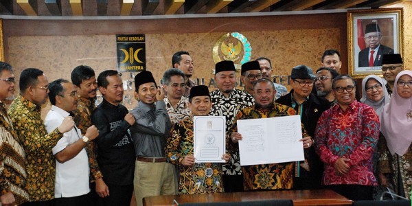 Penandatangan Pansus Jiwasraya Fraksi PKS DPR