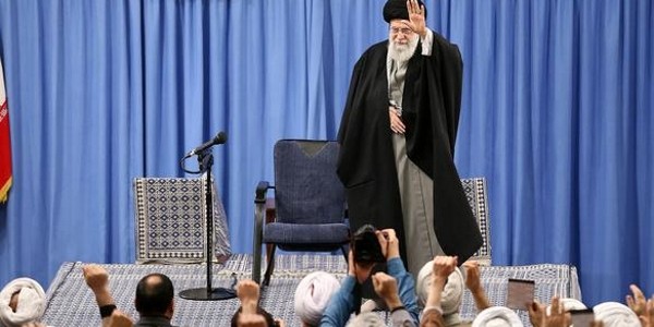 Ayatollah Ali Khamenei : Serangan Iran Ke AS Mendapatkan Dukungan Ilahi