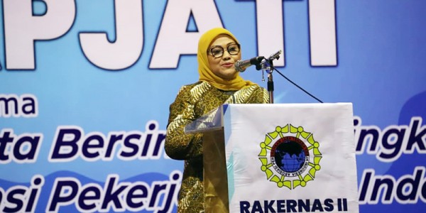 Menaker Ida Fauziyah Ingin Perusahaan Jasa Penempatan PMI Terintegrasi Dengan LTSA