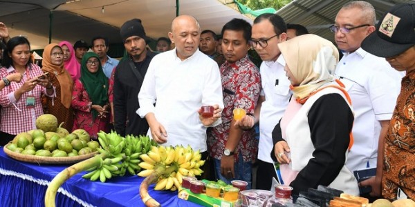 Teten: Manfaatkan Perhutanan Sosial untuk Kesejahteraan Masyarakat 