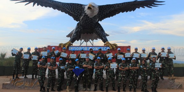 Wadan Satgas TNI RDB Tutup Pelatihan Contingent Training Capsule