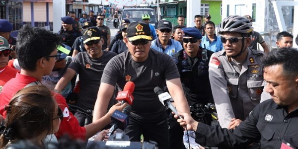 Ratusan Anggota TNI dan Polri Gowes Bareng di Natuna