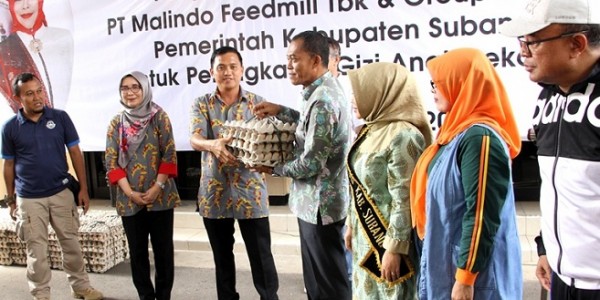 Bupati Subang Berikan Bantuan CSR Telur Ayam Kepada Anak Didik PAUD Dan TK