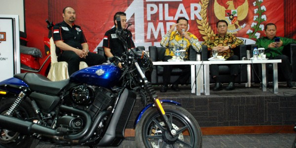 Salam Satu Aspal " Uji Cinta Kebangsaan ".