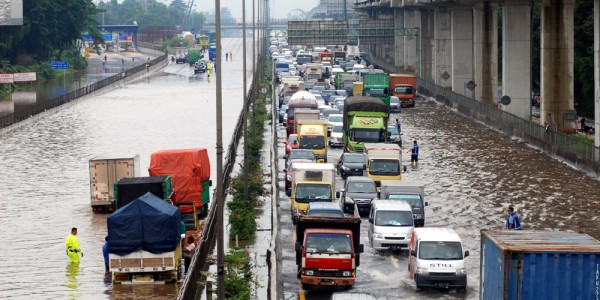 Tol Jatibening Banjir