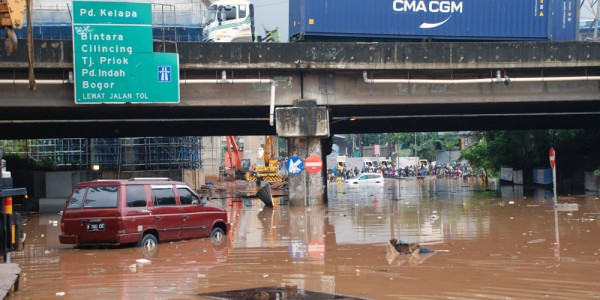 Underpass Tol JORR Kalimalang Bekasi Terputus