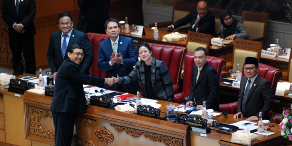I Dewa Kade Wiarsa Raka Sandi Disahkan Sebagai Komisioner KPU