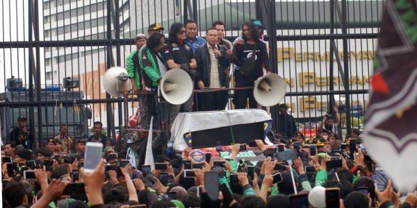 Dua Wakil Ketua DPR  RI Temui Demo Ojek Online