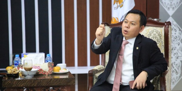 Wakil Ketua DPD RI Sultan B. Najamudin, Sarankan Pemerintah Bentuk Crisis Centre Covid-19