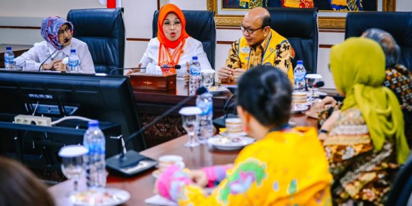 Anggota DPD RI Sylviana Murni Minta Peran Swasta dan Masyarakat Dalam Hadapi Virus Corona