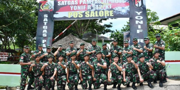 Kasum TNI Tinjau Pos Pengamanan Perbatasan RI-Timor Leste