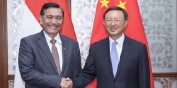 Maju Tak Gentar Membela China