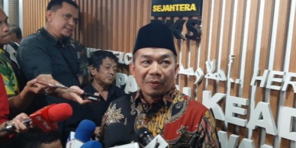Bantu APD untuk Pahlawan Medis, Fraksi PKS DPR Potong Gaji Bulan Maret