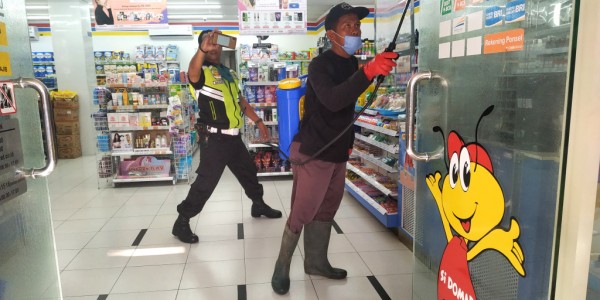Penyemprotan Disinfektan Swadaya