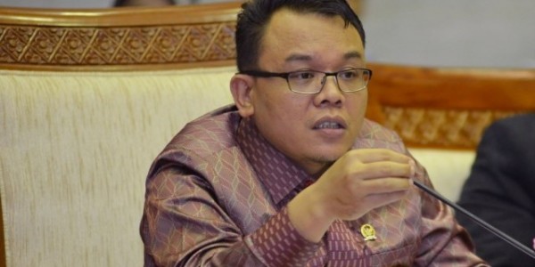Buruh Terancam Kena PHK, DPR Dorong Pemerintah Perbanyak Program Kartu Prakerja